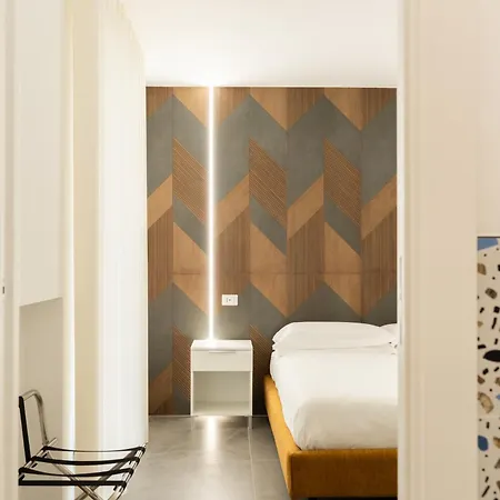 Flamingo Матера